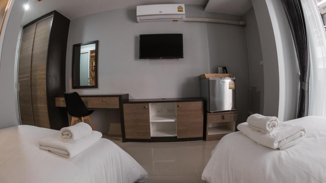 Step One at Bangkok Apartment Bagian luar foto