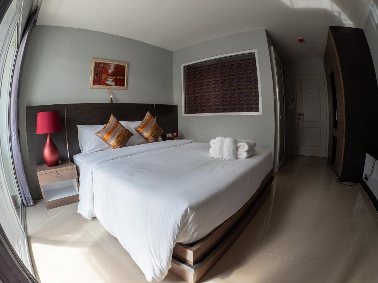 Step One at Bangkok Apartment Bagian luar foto