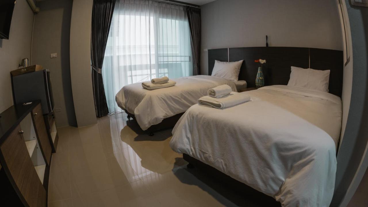 Step One at Bangkok Apartment Bagian luar foto